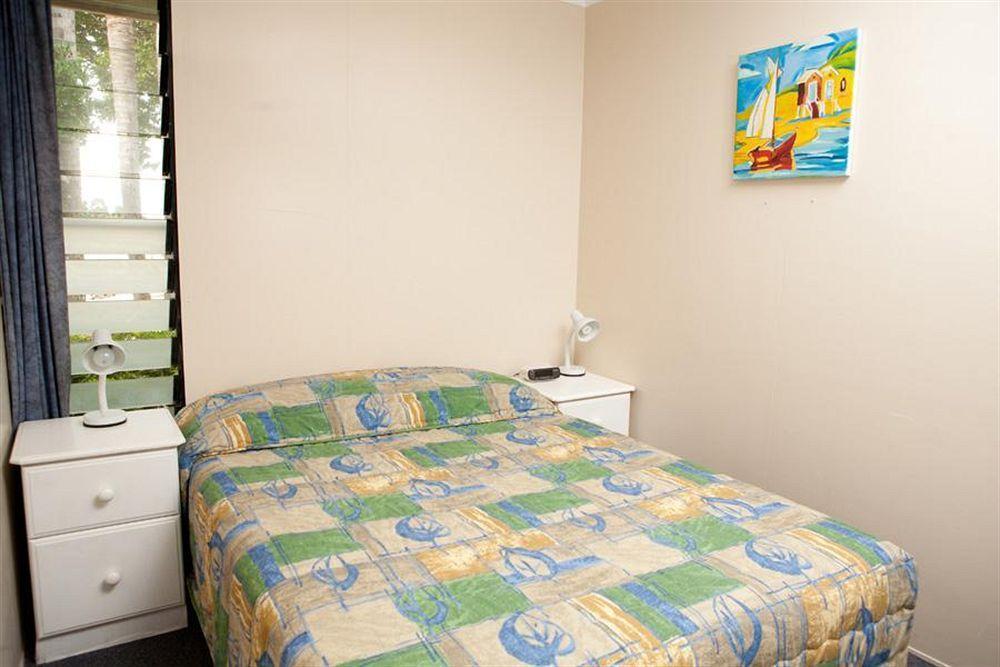 Maroochy Waterfront Motel Sunshine Coast Exterior photo