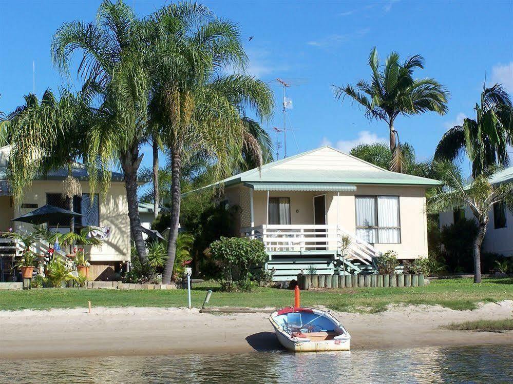Maroochy Waterfront Motel Sunshine Coast Exterior photo