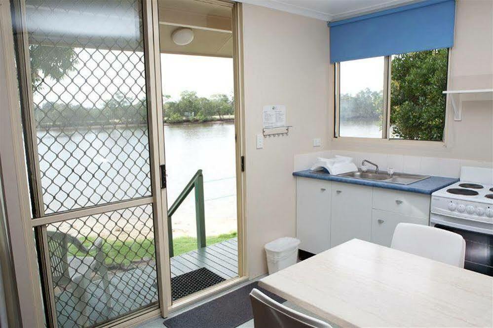 Maroochy Waterfront Motel Sunshine Coast Exterior photo